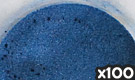 「アルミニウムレーキ 食用青色2号」の粉末希釈例（100倍）