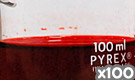 「化粧品用色素 赤色102号 ニューコクシン」の水溶希釈例（100倍）
